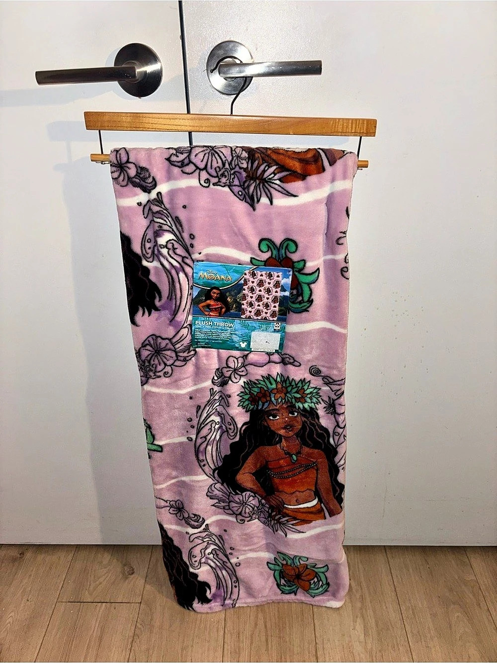 Disney Moana Plush Throw Blanket Floral Beach Towel Pink & Black
